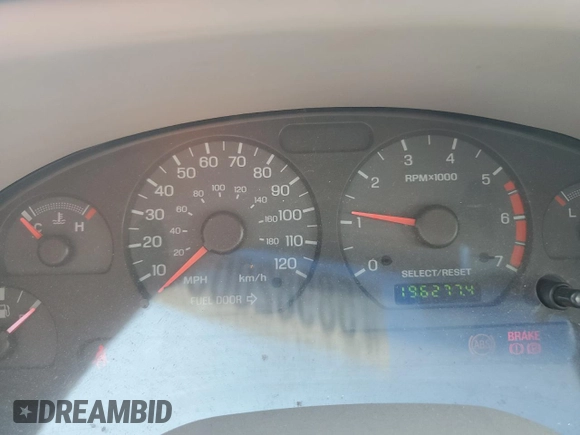 2003 Ford Mustang Standard z VIN 1FAFP40423F337129, wystawiony jako Copart lot #58982005 z przebiegiem 196 277 mil mil oraz Szkoda całkowita • Salvage title. Historia ofert i sprzedaży dostępna na DreamBid. Obrazek 9.