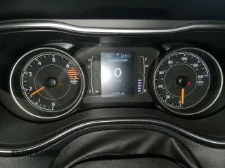 2020 Jeep Cherokee Latitude Plus with VIN 1C4PJMLB7LD516790, listed as a Copart auction lot 64396865 with 67,590 mi miles and Salvage title. Bid and sale history available at DreamBid. Image 9.