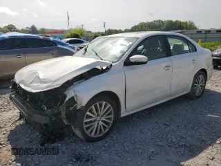 2011 Volkswagen Jetta SEL z VIN 3VWLX7AJ6BM330781, wystawiony jako Copart lot #53636705 z przebiegiem 187 416 mil mil oraz Szkoda całkowita • Salvage title. Historia ofert i sprzedaży dostępna na DreamBid. Obrazek 1.