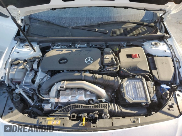 2025 Mercedes-Benz CLA 250 z VIN W1K5J4GB1SN506451, wystawiony jako Copart lot #42351085 z przebiegiem 4 240 mil mil oraz Szkoda całkowita • Salvage title. Historia ofert i sprzedaży dostępna na DreamBid. Obrazek 13.
