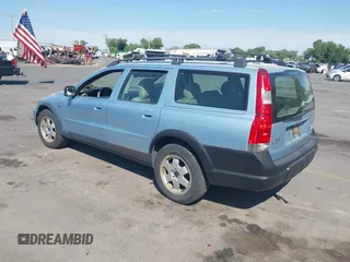 2002 Volvo V70 z VIN YV1SZ58D221072232, wystawiony jako IAAI lot #42489897 z przebiegiem Nie podano mil oraz . Historia ofert i sprzedaży dostępna na DreamBid. Obrazek 3.