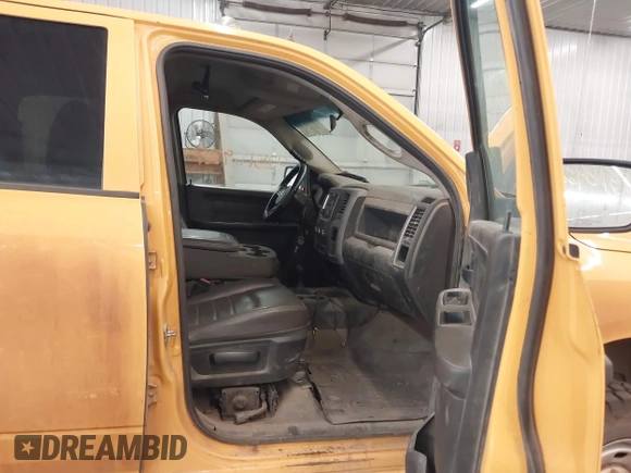 2017 Ram 2500 Tradesman z VIN 3C6TR5CT0HG711590, wystawiony jako IAAI lot #42516927 z przebiegiem 55 073 mil mil oraz . Historia ofert i sprzedaży dostępna na DreamBid. Obrazek 5.
