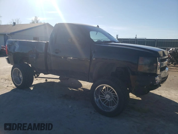 2007 Chevrolet Silverado 1500 1LT with VIN 1GCEK14007Z568223, listed as a Copart auction lot 79881904 with Not Provided miles and Salvage Title. Bid and sale history available at DreamBid. Image 4.