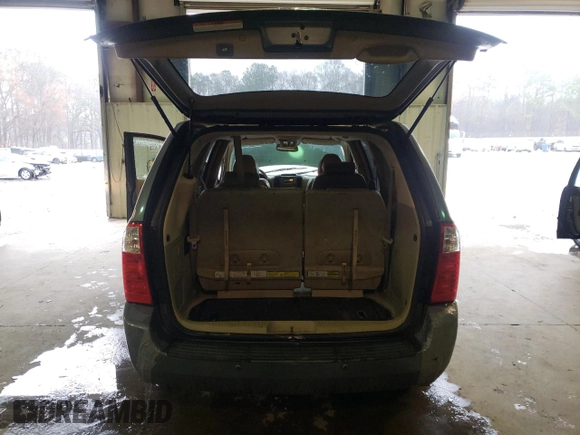 2007 Kia Sedona LX with VIN KNDMB233576162999, listed as a Copart auction lot 44761085 with 184,798 mi miles and Salvage Title. Bid and sale history available at carsss.com. Image 6.