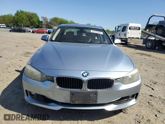 2013 BMW 3 Series 328i xDrive with VIN WBA3B3C55DF530996, listed as a Copart auction lot 54433365 with 130,986 mi miles and Clean Title. Bid and sale history available at DreamBid. Image 5.