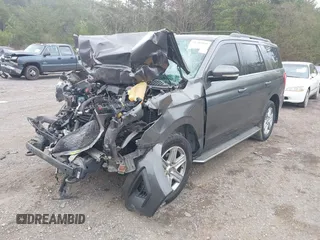2018 Ford Expedition XLT z VIN 1FMJU1JTXJEA48029, wystawiony jako IAAI lot #41786096 z przebiegiem Nie podano mil oraz . Historia ofert i sprzedaży dostępna na DreamBid. Obrazek 17.