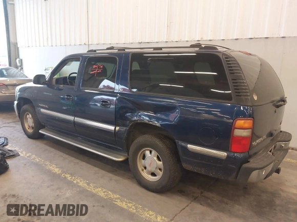 2000 GMC Yukon XL SLT with VIN 3GKFK16T3YG135321, listed as a IAAI auction lot 40952741 with 204,820 mi miles. Bid and sale history available at carsss.com. Image 3.