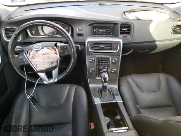 2015 Volvo V60 T5 Drive-E Premier with VIN YV140MEB3F1190649, listed as a Copart auction lot 71019093 with 82,813 mi miles. Bid and sale history available at carsss.com. Image 8.