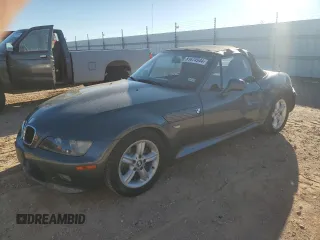 2000 BMW Z3 2.5L with VIN WBACH9341YLF92012, listed as a Copart auction lot 81674944 with 100,985 mi miles and Salvage Title. Bid and sale history available at carsss.com. Image 1.