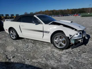 2007 Ford Mustang GT Deluxe with VIN 1ZVFT85H575232313, listed as a Copart auction lot 50304165 with 105,322 mi miles and Salvage Title. Bid and sale history available at carsss.com. Image 4.