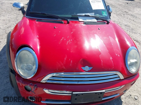 2005 MINI Convertible with VIN WMWRF33445TF62043, listed as a IAAI auction lot 42279363 with 173,067 mi miles and . Bid and sale history available at DreamBid. Image 18.