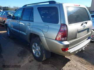 2005 Toyota 4Runner SR5 with VIN JTEZU14R158024192, listed as a IAAI auction lot 41262075 with 190,934 mi miles. Bid and sale history available at carsss.com. Image 3.