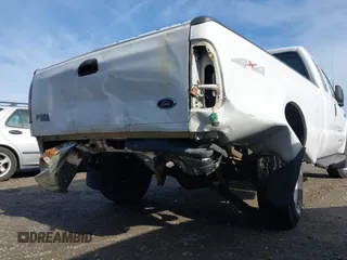 2001 Ford F-250 с VIN 1FDNX21LX1EB35511, выставлен на аукционе IAAI как лот 41664659 с пробегом 238 688 миль миль и . История ставок и продаж доступна на DreamBid. Изображение 6.