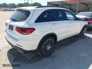 2022 Mercedes-Benz GLC with VIN W1N0G8DB8NV353854, listed as a IAAI auction lot 40655985 with 23,591 mi miles. Bid and sale history available at carsss.com. Image 4.