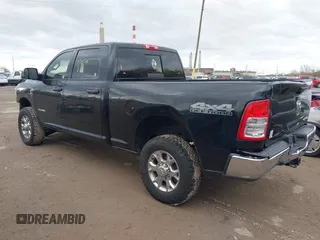 2020 Ram 2500 Tradesman with VIN 3C6UR5CL5LG185891, listed as a IAAI auction lot 40776376 with 181,139 mi miles and . Bid and sale history available at DreamBid. Image 3.