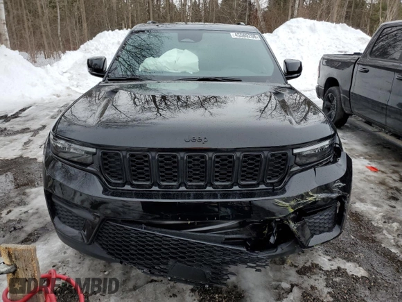 2024 Jeep Grand Cherokee Laredo X with VIN 1C4RJHAG2RC250351, listed as a Copart auction lot 45589205 with 1,177 mi miles and Salvage Title. Bid and sale history available at carsss.com. Image 5.