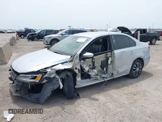 2012 Volkswagen Jetta SE с VIN 3VWDX7AJ0CM327638, выставлен на аукционе IAAI как лот 42270428 с пробегом 140 471 миль миль и . История ставок и продаж доступна на DreamBid. Изображение 6.