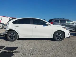 2021 Kia Forte FE with VIN 3KPF24AD3ME268468, listed as a IAAI auction lot 41786616 with 60,041 mi miles. Bid and sale history available at carsss.com. Image 13.