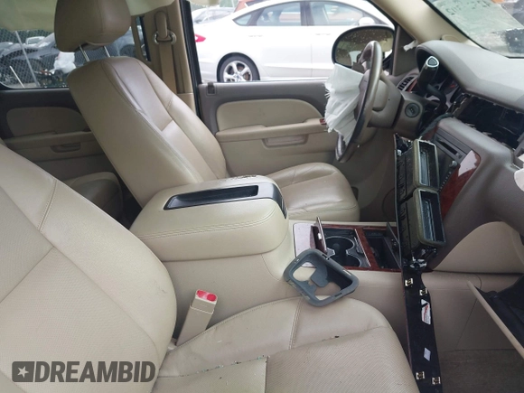 2013 Chevrolet Avalanche LTZ with VIN 3GNMCGE01DG280823, listed as a IAAI auction lot 42523302 with 193,255 mi miles and . Bid and sale history available at DreamBid. Image 5.