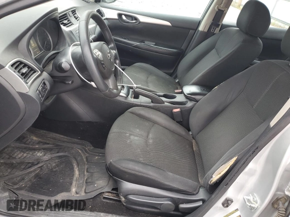 2018 Nissan Sentra S z VIN 3N1AB7AP5JY322517, wystawiony jako Copart lot #56134895 z przebiegiem 98 011 mil mil oraz Czysty tytuł • Clean title. Historia ofert i sprzedaży dostępna na DreamBid. Obrazek 7.