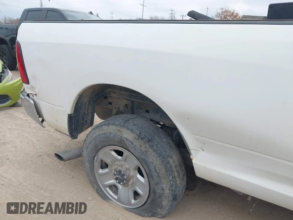 2017 Ram 2500 Tradesman with VIN 3C6UR5HL3HG519898, listed as a IAAI auction lot 41707036 with 176,928 mi miles. Bid and sale history available at carsss.com. Image 6.