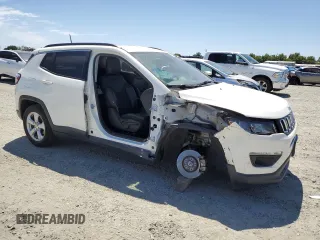 2018 Jeep Compass Latitude z VIN 3C4NJCBB8JT495295, wystawiony jako Copart lot #61054315 z przebiegiem 50 324 mil mil oraz Szkoda całkowita • Salvage title. Historia ofert i sprzedaży dostępna na DreamBid. Obrazek 4.