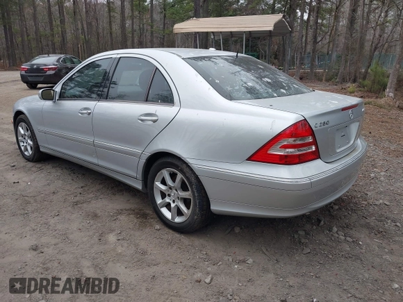 2007 Mercedes-Benz C 280 Luxury with VIN WDBRF92H57F870636, listed as a IAAI auction lot 41810663 with 136,025 mi miles and . Bid and sale history available at DreamBid. Image 3.