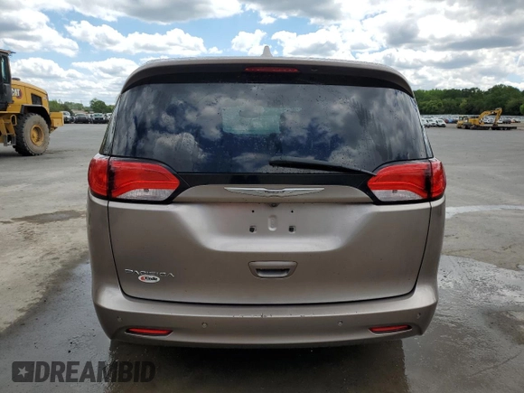 2017 Chrysler Pacifica Touring with VIN 2C4RC1DG5HR537931, listed as a Copart auction lot 55613605 with 159,536 mi miles and Salvage Title. Bid and sale history available at DreamBid. Image 6.