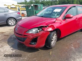 2013 Mazda 3 i Touring z VIN JM1BL1LP9D1813240, wystawiony jako IAAI lot #42405052 z przebiegiem 153 349 mil mil oraz . Historia ofert i sprzedaży dostępna na DreamBid. Obrazek 6.