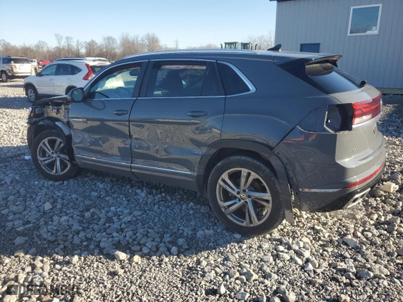 2024 Volkswagen Atlas Cross Sport 2.0T SEL R-Line with VIN 1V2AE2CA6RC213499, listed as a Copart auction lot 84230384 with 15,665 mi miles and Salvage Title. Bid and sale history available at carsss.com. Image 2.