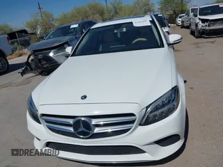 2019 Mercedes-Benz C 300 z VIN 55SWF8DBXKU298367, wystawiony jako IAAI lot #42183443 z przebiegiem 74 433 mil mil oraz . Historia ofert i sprzedaży dostępna na DreamBid. Obrazek 13.