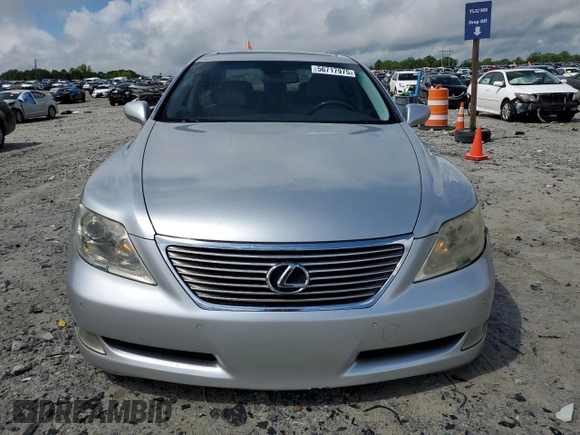 2007 Lexus LS 460 L z VIN JTHGL46F675013629, wystawiony jako Copart lot #56717975 z przebiegiem 214 066 mil mil oraz Tytuł czysty. Historia ofert i sprzedaży dostępna na DreamBid. Obrazek 5.
