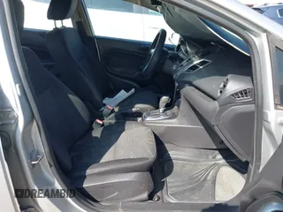 2011 Ford Fiesta SE z VIN 3FADP4BJXBM198683, wystawiony jako IAAI lot #42321736 z przebiegiem 138 674 mil mil oraz . Historia ofert i sprzedaży dostępna na DreamBid. Obrazek 5.