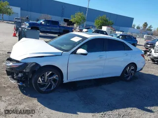 2025 Hyundai Elantra Hybrid Limited with VIN KMHLN4DJ4SU129391, listed as a IAAI auction lot 41335719 with 8,631 mi miles. Bid and sale history available at carsss.com. Image 15.