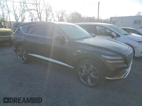 2025 Genesis GV80 Prestige with VIN KMUHEESC7SU212962, listed as a Copart auction lot 83525284 with 121 mi miles and Salvage Title. Bid and sale history available at DreamBid. Image 4.