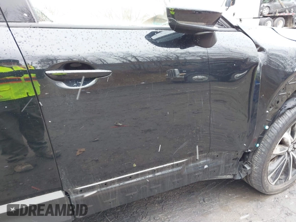 2024 Mazda CX-50 Premium z VIN 7MMVABDYXRN180263, wystawiony jako IAAI lot #41738791 z przebiegiem 9 688 mil mil oraz . Historia ofert i sprzedaży dostępna na DreamBid. Obrazek 20.