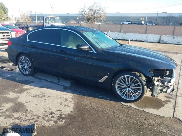 2019 BMW 5 Series 530e iPerformance with VIN WBAJA9C56KB398686, listed as a IAAI auction lot 41507090 with 64,395 mi miles. Bid and sale history available at carsss.com. Image 1.