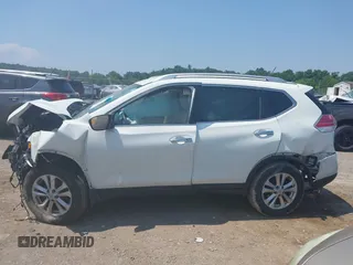 2016 Nissan Rogue SV z VIN KNMAT2MV0GP714595, wystawiony jako IAAI lot #42413568 z przebiegiem 125 921 mil mil oraz . Historia ofert i sprzedaży dostępna na DreamBid. Obrazek 14.
