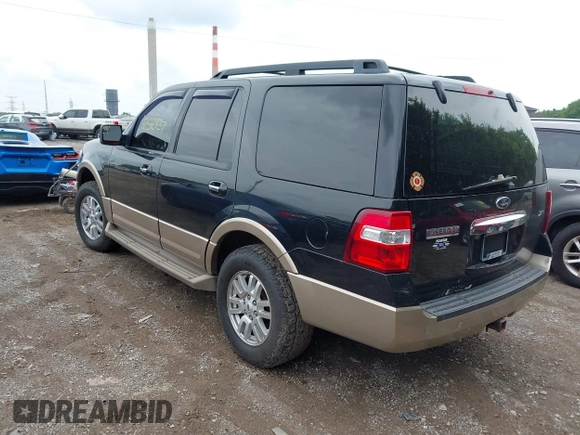 2013 Ford Expedition XLT с VIN 1FMJU1J54DEF31876, выставлен на аукционе IAAI как лот 42512937 с пробегом 240 046 миль миль и . История ставок и продаж доступна на DreamBid. Изображение 3.