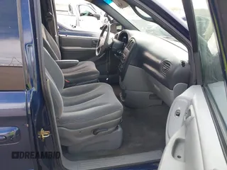 2005 Dodge Caravan SE z VIN 2D4GP24R05R106317, wystawiony jako IAAI lot #41877906 z przebiegiem 218 591 mil mil oraz . Historia ofert i sprzedaży dostępna na DreamBid. Obrazek 5.