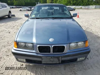 1999 BMW 3 Series 323i z VIN WBABJ8339XEM25396, wystawiony jako Copart lot #58027715 z przebiegiem 145 503 mil mil oraz Czysty tytuł • Clean title. Historia ofert i sprzedaży dostępna na DreamBid. Obrazek 5.