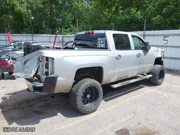 2014 Chevrolet Silverado 1500 LT with VIN 3GCUKREH1EG393931, listed as a IAAI auction lot 39801258 with 181,321 mi miles. Bid and sale history available at carsss.com. Image 4.