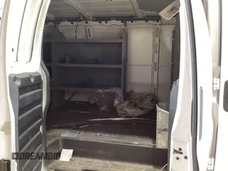 2017 Chevrolet Express Cargo z VIN 1GCWGBFFXH1178193, wystawiony jako IAAI lot #42486345 z przebiegiem 152 630 mil mil oraz . Historia ofert i sprzedaży dostępna na DreamBid. Obrazek 1.