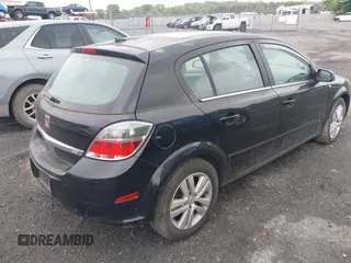 2008 Saturn Astra XR z VIN W08AT671185036459, wystawiony jako IAAI lot #42296730 z przebiegiem 73 091 mil mil oraz . Historia ofert i sprzedaży dostępna na DreamBid. Obrazek 4.