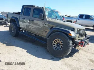 2020 Jeep Gladiator Sport S with VIN 1C6HJTAG8LL212135, listed as a IAAI auction lot 41838012 with 40,928 mi miles. Bid and sale history available at carsss.com. Image 1.
