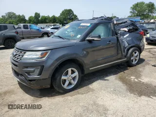 2017 Ford Explorer XLT z VIN 1FM5K8DH8HGA21577, wystawiony jako Copart lot #56298555 z przebiegiem 104 874 mil mil oraz Szkoda całkowita • Salvage title. Historia ofert i sprzedaży dostępna na DreamBid. Obrazek 1.