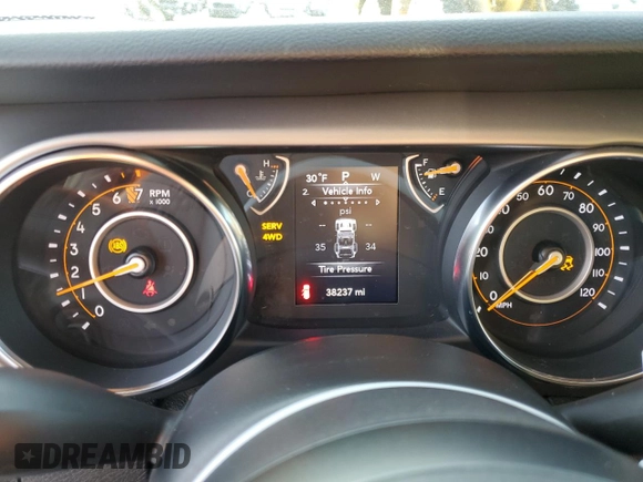 2020 Jeep Wrangler Unlimited Sport Altitude with VIN 1C4HJXDG0LW201057, listed as a Copart auction lot 86250234 with 38,237 mi miles and Salvage title. Bid and sale history available at DreamBid. Image 9.