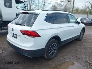 2019 Volkswagen Tiguan SE with VIN 3VV2B7AX7KM125053, listed as a IAAI auction lot 41892539 with 78,865 mi miles and . Bid and sale history available at DreamBid. Image 4.