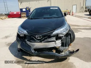 2020 Toyota C-HR LE z VIN JTNKHMBX9L1077558, wystawiony jako Copart lot #53603615 z przebiegiem 61 254 mil mil oraz Szkoda całkowita • Salvage title. Historia ofert i sprzedaży dostępna na DreamBid. Obrazek 14.