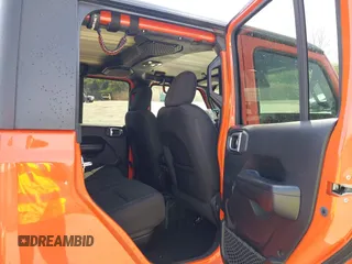 2020 Jeep Gladiator Sport S z VIN 1C6HJTAG0LL149161, wystawiony jako IAAI lot #42071132 z przebiegiem 153 062 mil mil oraz . Historia ofert i sprzedaży dostępna na DreamBid. Obrazek 8.